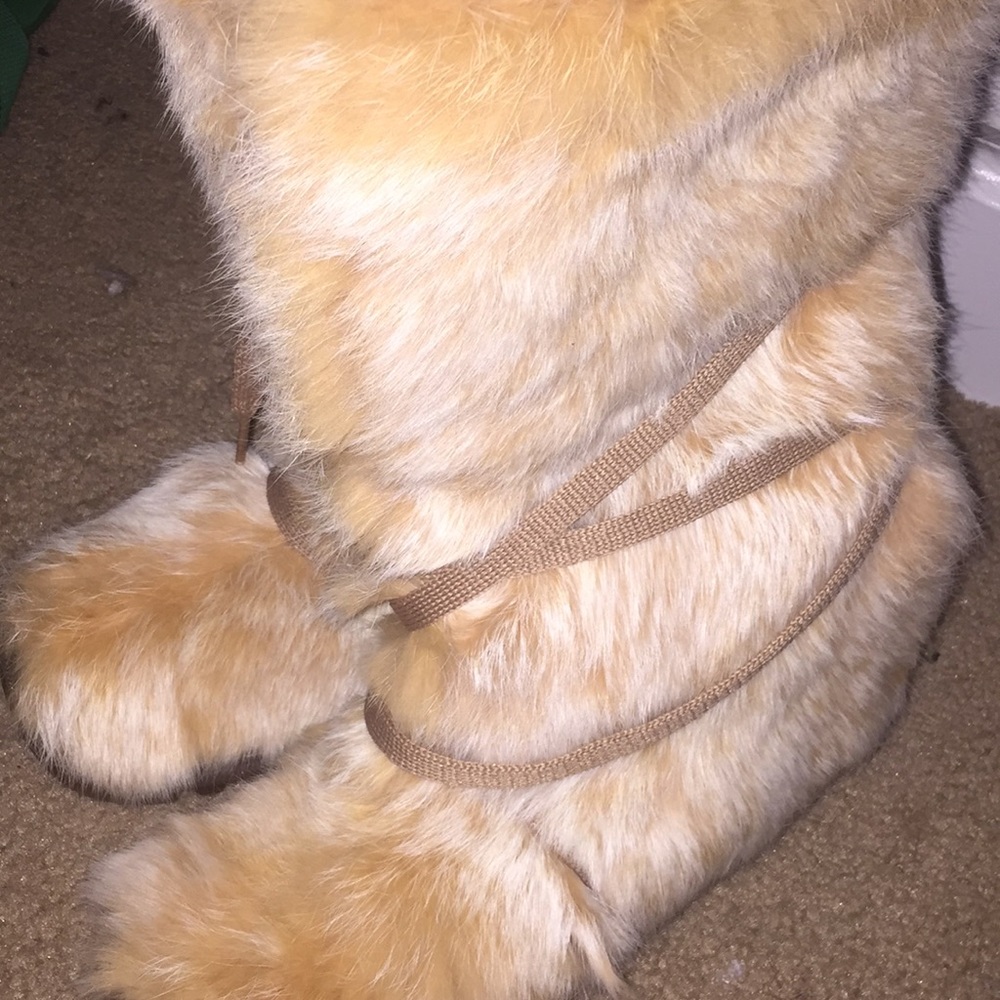 Fur boots